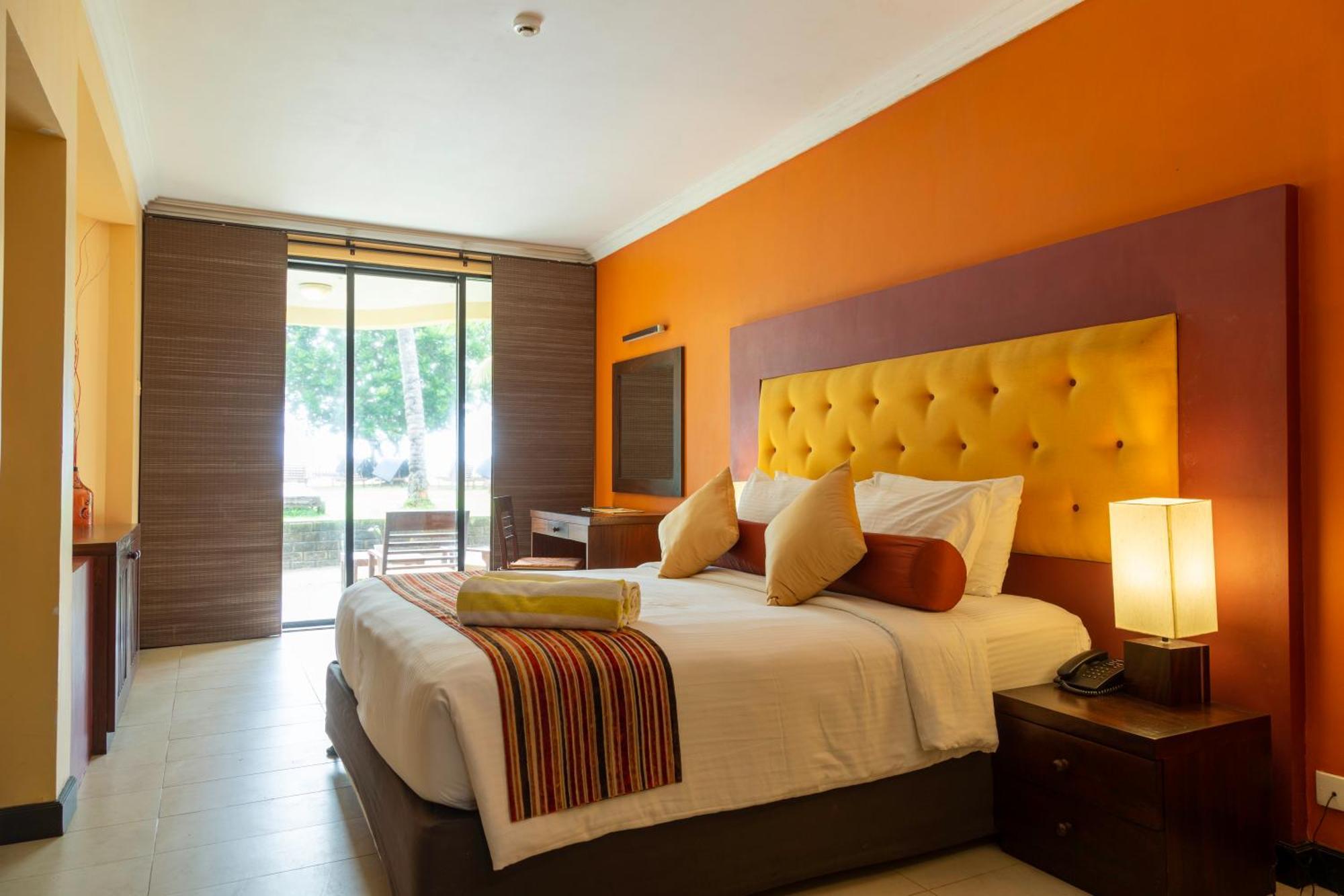 Turyaa Kalutara Hotel Phòng bức ảnh
