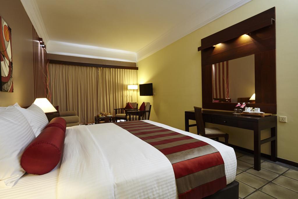 Turyaa Kalutara Hotel Ngoại thất bức ảnh