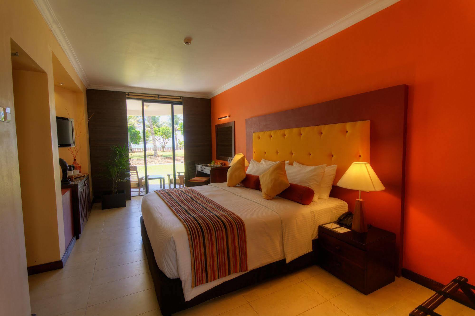 Turyaa Kalutara Hotel Ngoại thất bức ảnh